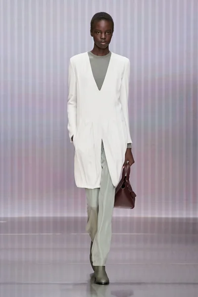 Look 17